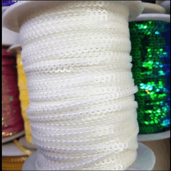 10 yards of Matte White Sequin Trim 3mm - Brand New - Picture 1 of 1